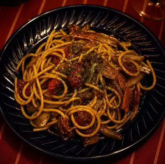 ガーリックトマトパスタ