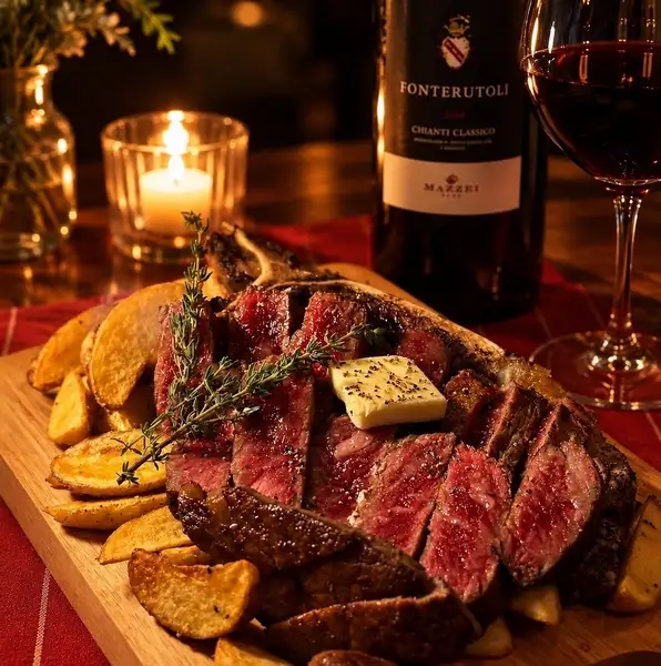 [Reservations Required] Enjoy a delicious L-bone steak made with domestic beef. You can also enjoy variations in flavor with salt, sauces, and wasabi.