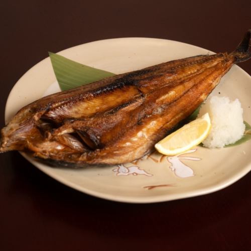 We carefully grill our proud dried fish, which is packed with concentrated flavor.