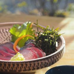 刺身の盛り合わせ(1人前)