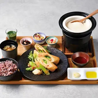えびのクリーム春巻き膳