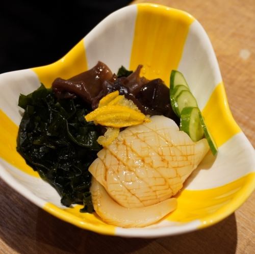きくらげとモンゴウイカの酢の物