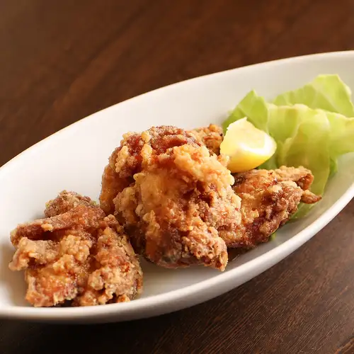 毎日朝早くから真心込めて仕込む手作り料理を満喫