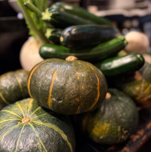 菜縁高知店です！

本日も大量のお野菜仕入れて来ました！
美味しい創作料理多数ご用意してお待ちしてます！

忘年会のご予約、問い合わせ既にいただいておりますのでお早めにご予約ください☝️
クリスマスはまだまだお席に空きございますので、お気軽にお越しください！

『ホットペッパー』からの予約でポイント還元もございますので、ご確認ください！

https://www.hotpepper.jp/strJ003829723/

高知市追手筋一丁目6-23中山ビル2階
☎️0888558835
高知県内産の野菜を中心にした居酒屋です
個室有り！お野菜、お肉も魚も有ります🐟🍖
#高知市 #高知グルメ #高知居酒屋 #高知居酒屋グルメ #高知個室居酒屋 #居酒屋グルメ #個室 #個室居酒屋 #飲み放題 #野菜 #菜縁 #忘年会 #女子会 #忘年会ご予約受付中 #高知忘年会 #ホットペッパー #hotpepperグルメ