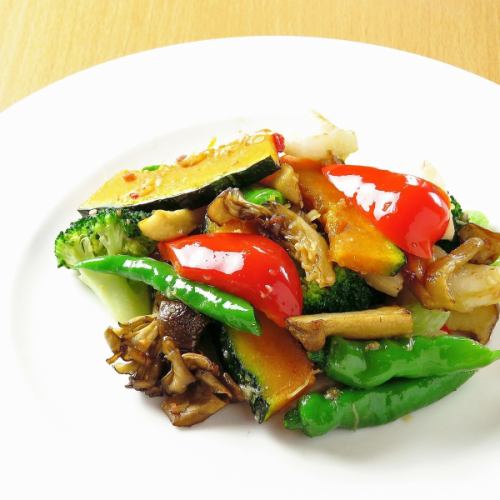 Stir-fried 10 kinds of vegetables with XO sauce