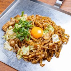 Spicy and delicious horumon fried noodles