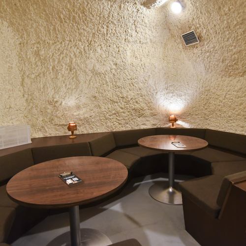 [Basement sofa seats] These sofa seats are perfect for various banquets and drinking parties, such as girls' parties and drinking parties.