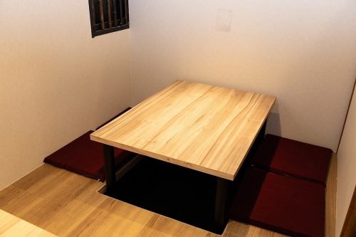 半個室のお席もご用意しております！