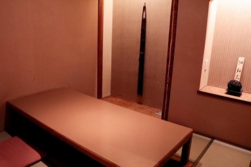 3階完全個室ご用意。全席モニター付きでお客様の携帯やタブレットに繋げば動画サイトやリモートが楽しめる一番人気のお席です。