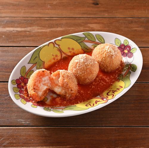 イタリア郷土料理ライスコロッケ