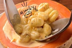 浓郁的米莫莱特奶酪汤团