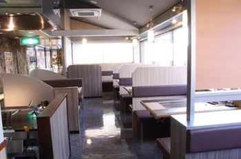 [Table seats] For okonomiyaki, let's make a lot of friends in Tokugawa ~ ♪