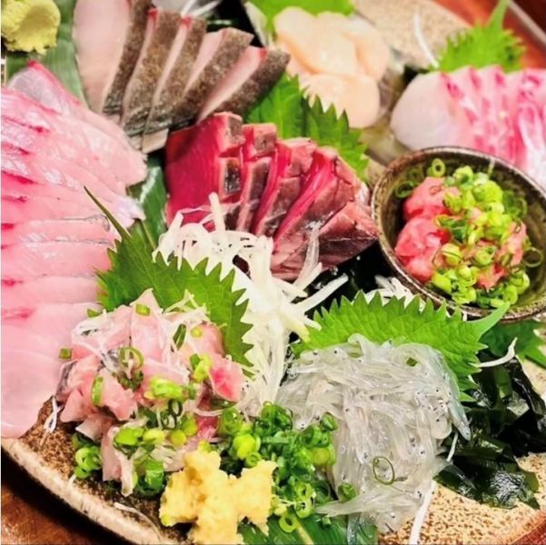 [The deliciousness is different!] Only the best fish is carefully selected every morning! Fresh sashimi with different types and production areas every day!!