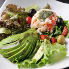 crab and avocado salad