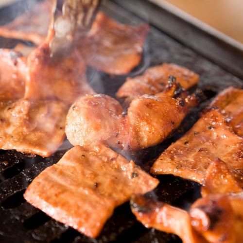 プライベート空間で楽しむ絶品肉料理！