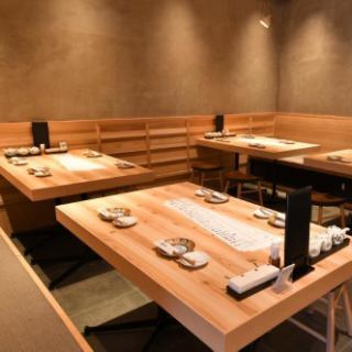広く使えるテーブル席！各種宴会など様々なシーンでご利用いただけます。