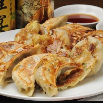 [Recommended for parties] 7-course course with 2 types of popular gyoza & 2H all-you-can-drink 3980⇒3000
