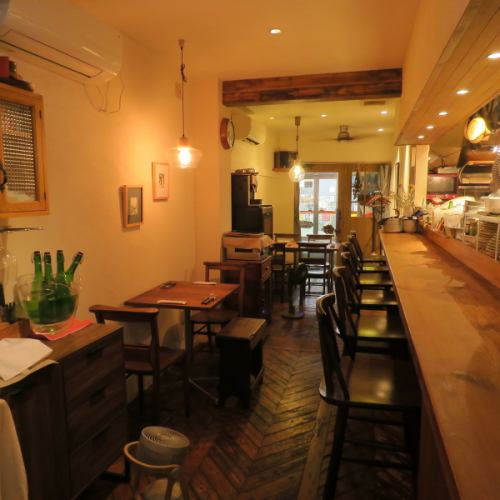 【貸切　40×1 (禁煙)】立食タイプになりますが最大40名様までの宴会貸切が可能です！特別な日をこころのこもったおもてなしでお迎えします。ぜひお気軽にご相談ください。ご利用をお待ちしております！