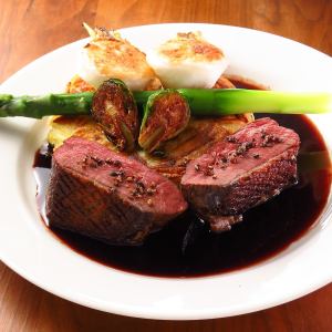 鴨ムネ肉のソテー