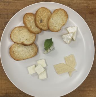 チーズ盛り合わせ