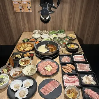 【豚の華団体プラン】全50品以上120分5,500円(税込)ドリンクバー込み（アルコール）※4名様～