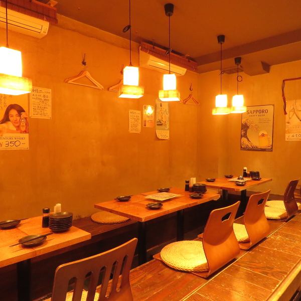 [Japanese modern atmosphere] The interior of the store is a warm and calm space with wood-based tables and interiors.There are table seats, sofa seats, counter seats, semi-private rooms etc. so you can use it according to the scene ♪ A time of bliss with company friends, friends, family, couples ★