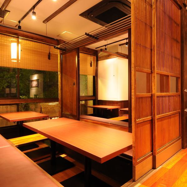 We are proud of our private room for 4 to 40 people! We focused on creating a space where you can enjoy delicious food and sake slowly in the warm and calm atmosphere of an old folk house.Supports various scenes with 4 types of private rooms.The private room centered on Higori Tatsu is an adult space with a private atmosphere that can be used by a small number of people up to 40 people.