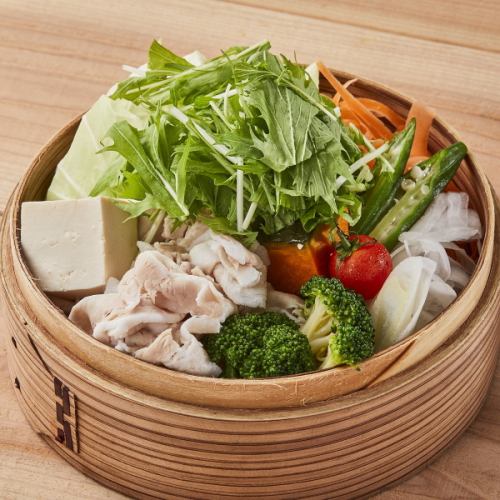 Steamed steamed vegetables with plenty of vegetables