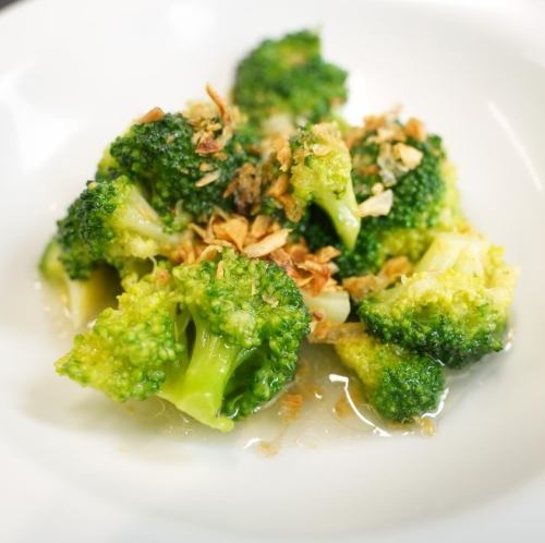 Stir-fried Broccoli with Garlic / Kushin with Green Onion Sauce / Stir-fried Komatsuna / Boiled Lettuce