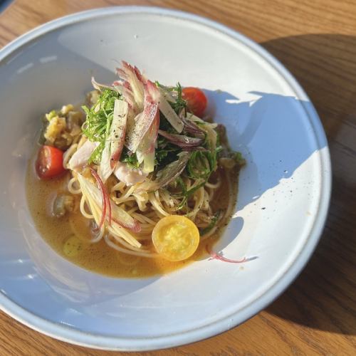 鶏むね肉の冷製トマトパスタ　★サラダバー付