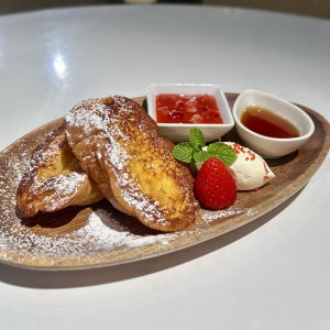 아이 닭 정원 달걀의 프렌치 토스트 ~ 고로 과일 딸기 소스 ~