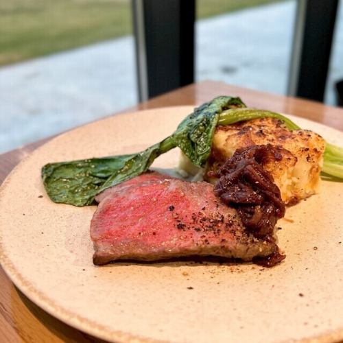 武州和牛のステーキ～じゃがいもとさつま芋のドフィノワ～ + 季節のアミューズ