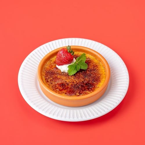 いちごとピスタチオのクリームブリュレ