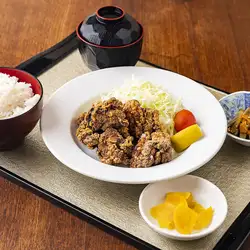 御殿特製炸雞套餐