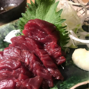 Premium lean horse meat sashimi (carefully selected ingredients!)