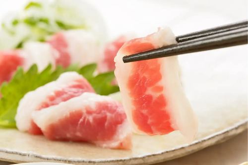 [Horse belly meat] Futaego horse sashimi