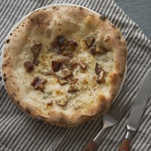 Chestnut and Gorgonzola Pizza