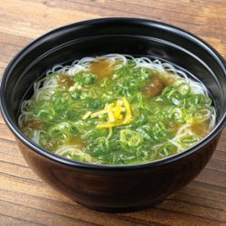 九条葱ととろろ昆布そうめん