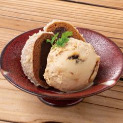 揚げまんじゅうと黒糖アイス