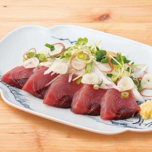 First bonito sashimi with aromatic vegetables