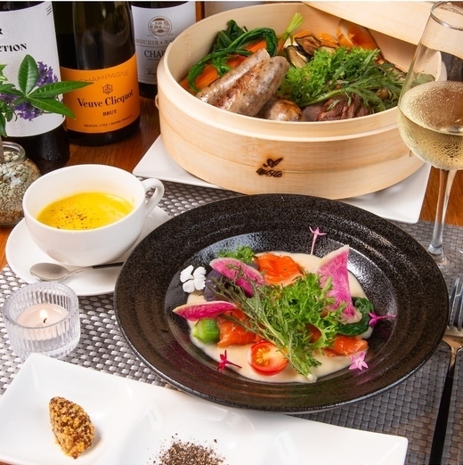 糸島食材のフレンチとせいろ燻製で旨味を引き出す創作料理が味わるお店です！