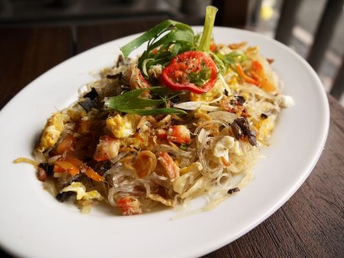 Stir-fried crab with vermicelli