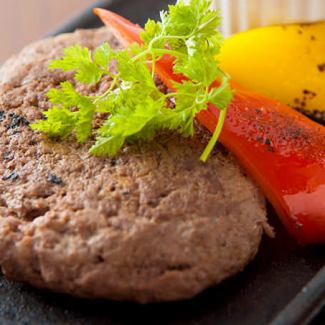 Herb-grilled chicken thigh from Okayama / Coarsely ground hamburger steak (300g)