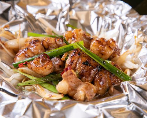 国産牛のホルモン炒め