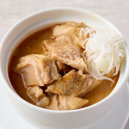 牛すじ豆腐の味噌煮込み