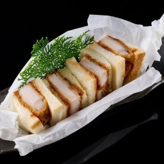 極上ロースカツサンド