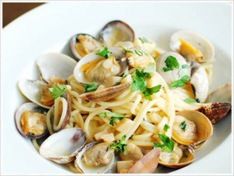 wine steamed clams
