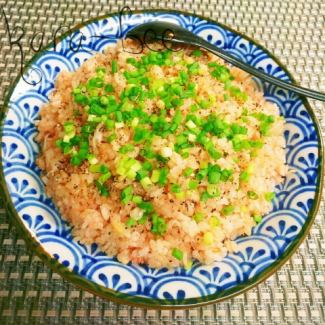Fragrant garlic rice with shiso leaf flavor
