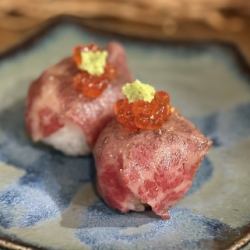 白石牛肉手鞠壽司（2件）