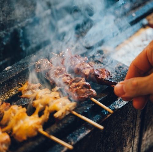 旨みを引き出す技!炭火で丁寧に焼く様を目の前で堪能